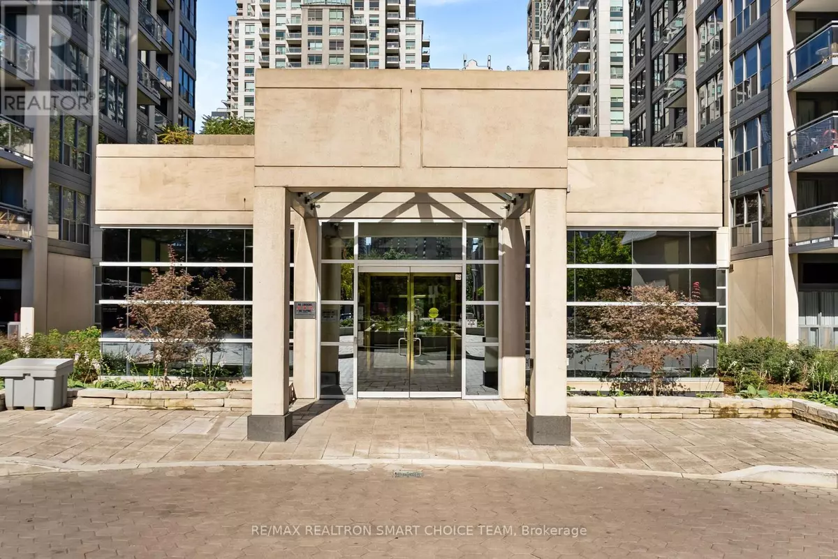Toronto (willowdale East), ON M2N6S4,28 Hollywood AVE #1211