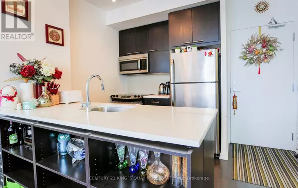 Toronto (henry Farm), ON M2J0B7,66 Forest Manor RD #218