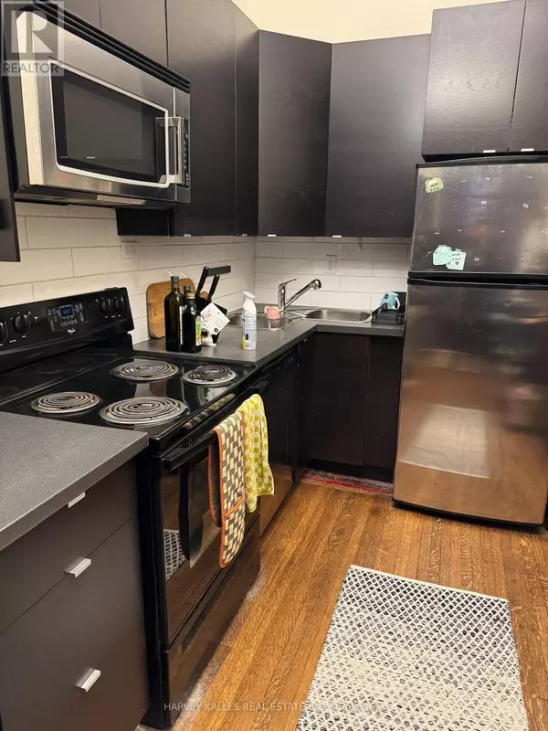 Toronto (annex), ON M5R2R9,678 Huron ST #200