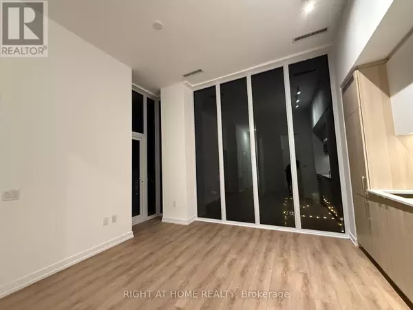 Toronto (annex), ON M6G0B8,500 Dupont ST #214