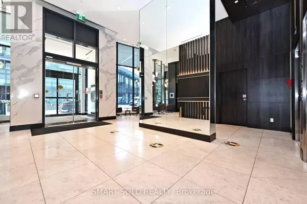 Toronto (waterfront Communities), ON M5V0J4,90 Queens Wharf RD #305