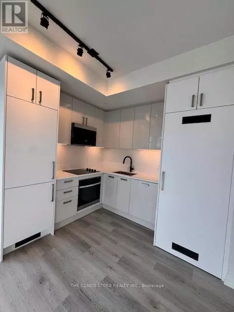 Toronto (kensington-chinatown), ON M5T1G2,280 Dundas ST West #1605