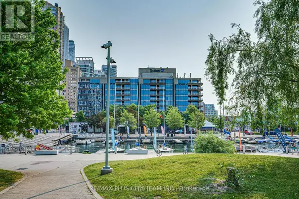 251 Queens Quay West #707, Toronto (waterfront Communities), ON M5J2R9