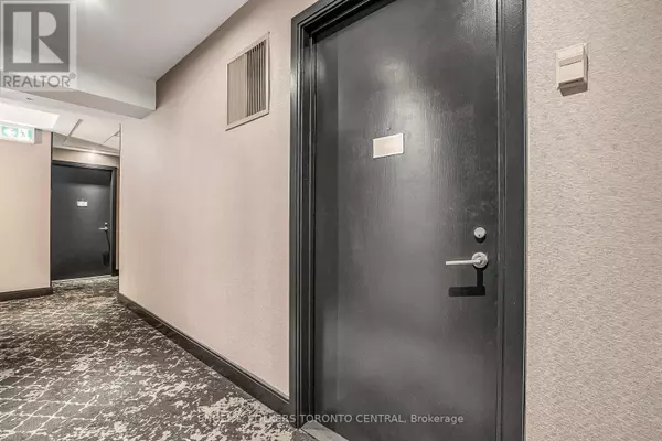 Toronto (annex), ON M4W3Y8,18 Yorkville AVE #306