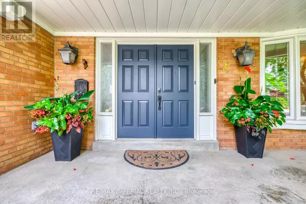 8 MEDALIST ROAD, Toronto (st. Andrew-windfields), ON M2P1Y3