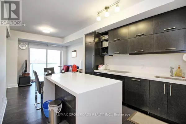 Toronto (bay Street Corridor), ON M5S0A5,1080 Bay ST #1903