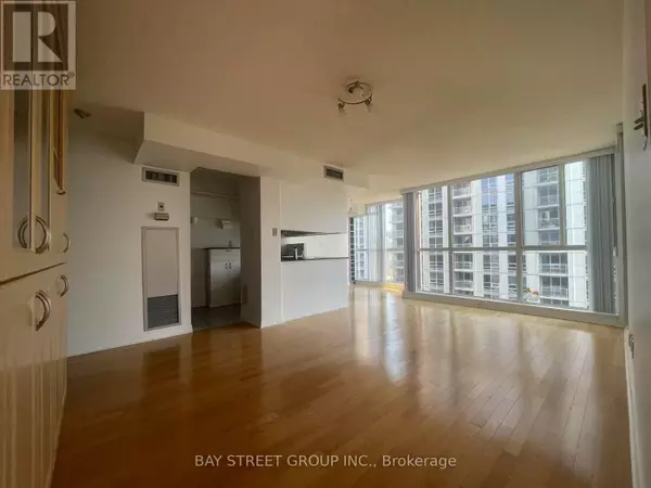 Toronto (bay Street Corridor), ON M5G2M4,736 Bay ST #1910