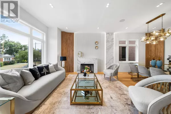 Toronto (willowdale West), ON M2R1G6,338A HORSHAM AVENUE