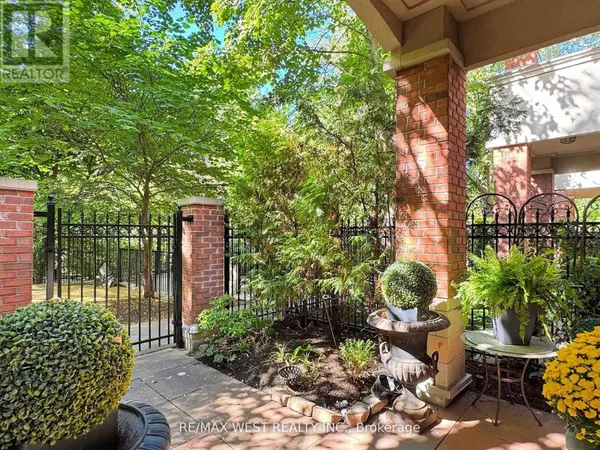 Toronto (bridle Path-sunnybrook-york Mills), ON M4G0A1,20 Burkebrook PL #Th 14