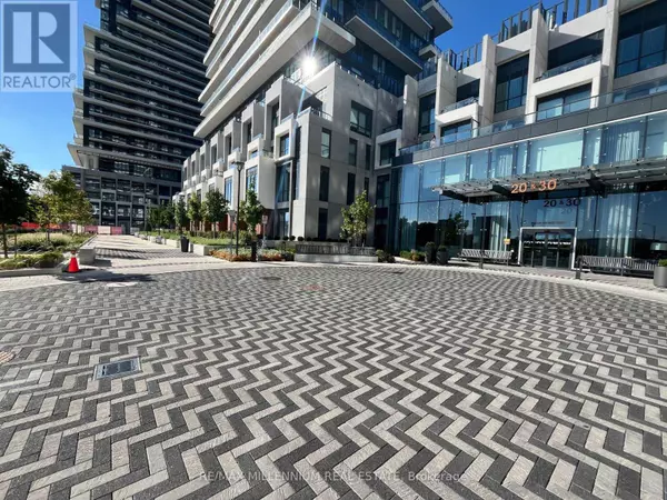 Toronto (banbury-don Mills), ON M3C0P7,30 Inn On The Park DR #306