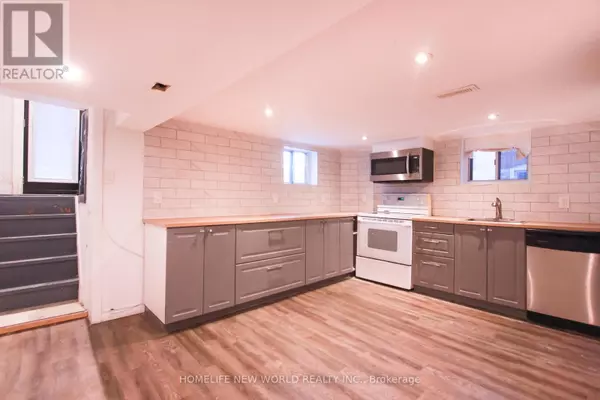 Toronto (oakwood Village), ON M6C1P6,62 Belvidere AVE #Lower