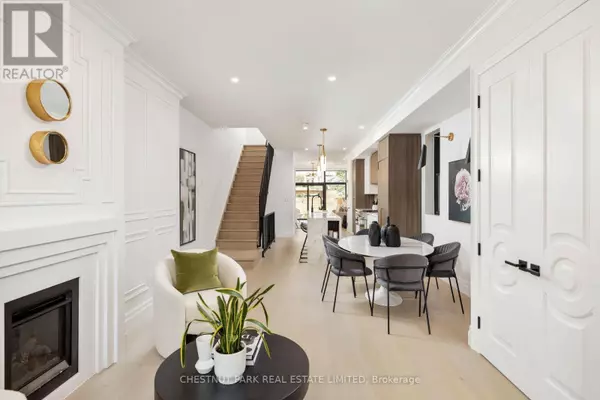 Toronto (trinity-bellwoods), ON M6J2X9,112 GIVINS STREET