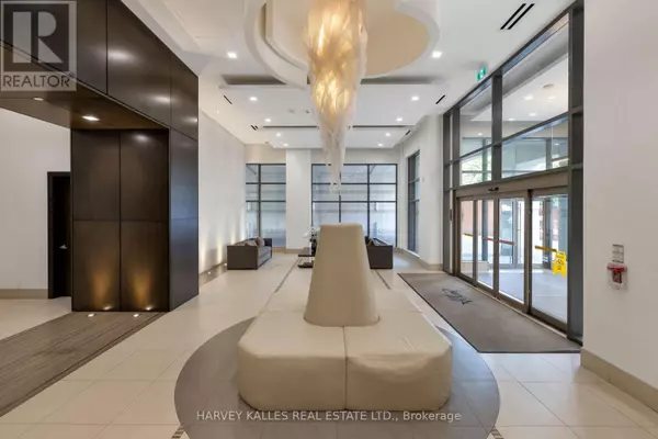 Toronto (yonge-eglinton), ON M5P0A1,23 Glebe RD West #1007