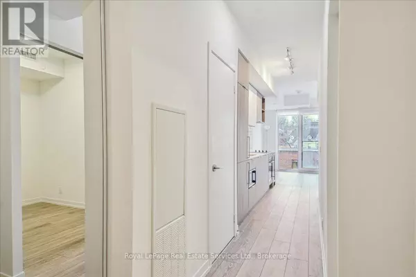 2020 Bathurst ST #327, Toronto (humewood-cedarvale), ON M5P0A6