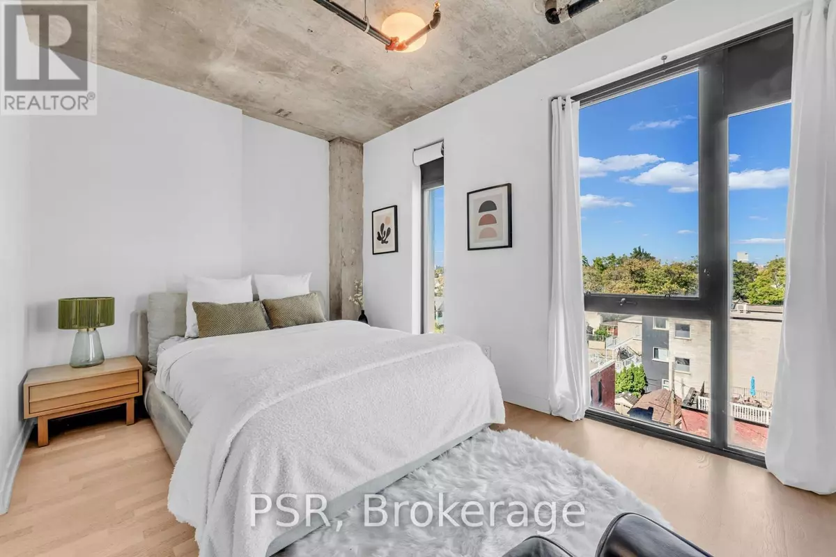 Toronto (trinity-bellwoods), ON M6J1K1,109 Wolseley ST #502