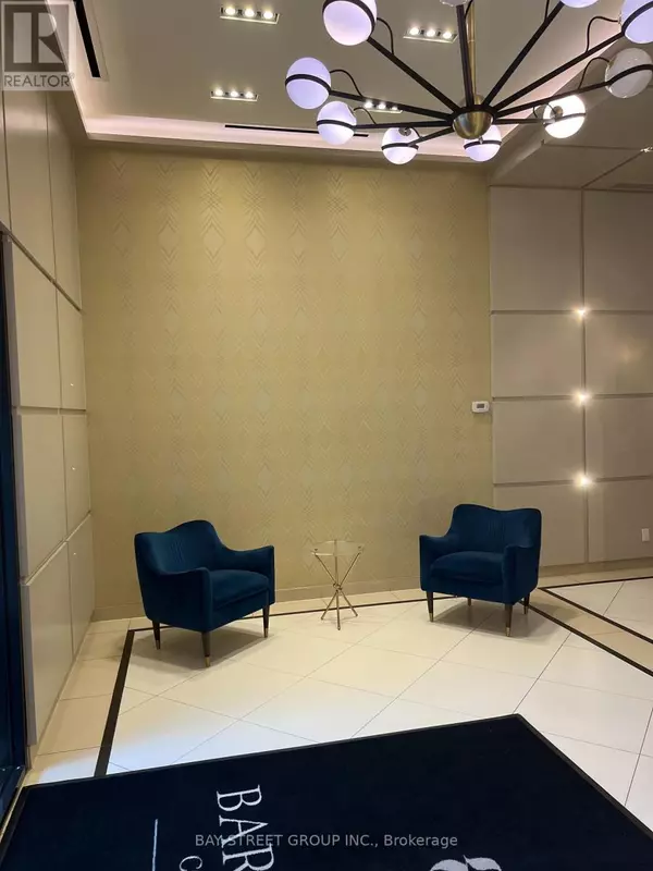 Toronto (humewood-cedarvale), ON M5P0A5,1486 Bathurst ST #708