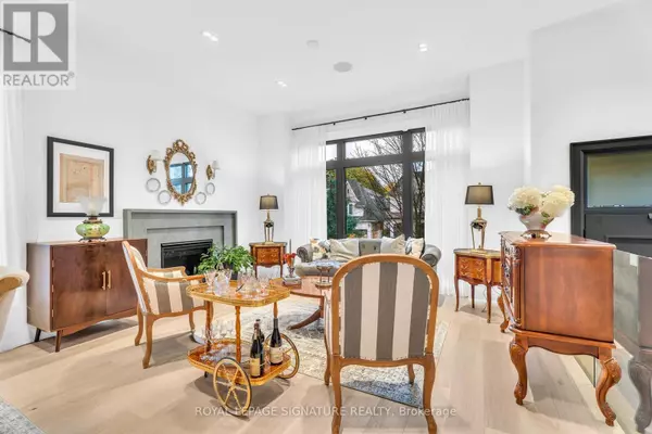 Toronto (willowdale East), ON M2N3M3,171 ELMWOOD AVENUE