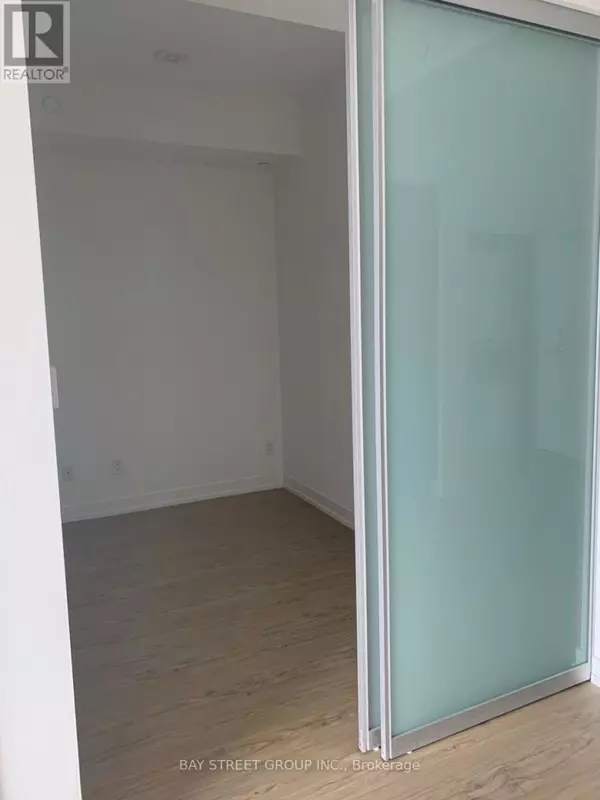 Toronto (church-yonge Corridor), ON M4Y0E8,3518 85 WOOD STREET S