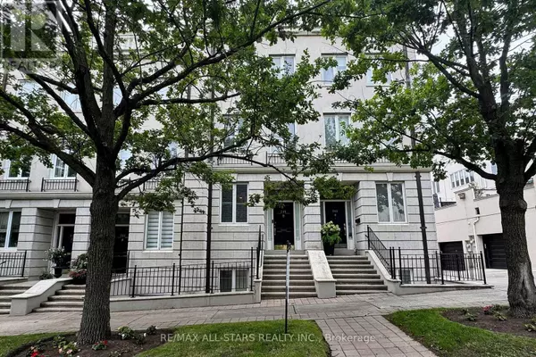 Toronto (casa Loma), ON M5R3R7,246 WALMER ROAD