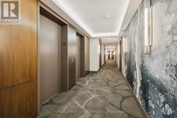 Toronto (clanton Park), ON M3H6C6,3840 Bathurst ST #613