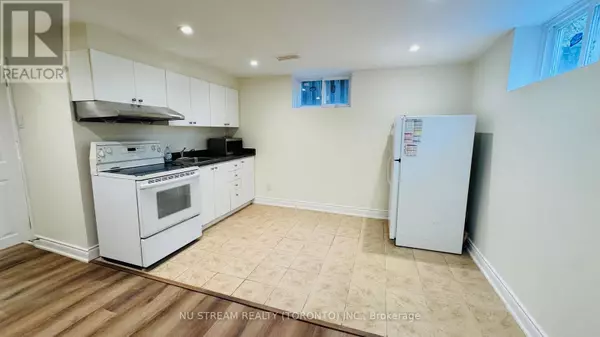 Toronto (newtonbrook East), ON M2M2G3,435 CUMMER AVENUE