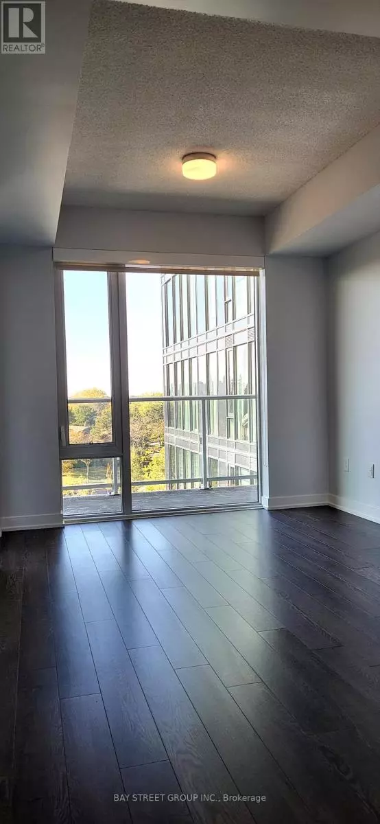 Toronto (banbury-don Mills), ON M3C0R2,20 O'neill RD #424