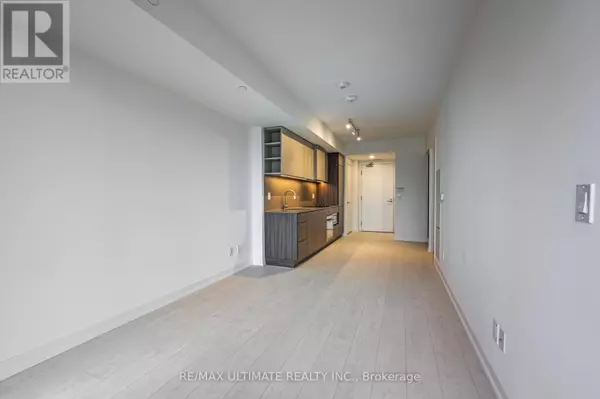 Toronto (niagara), ON M6K3S4,19 Western Battery RD #2921