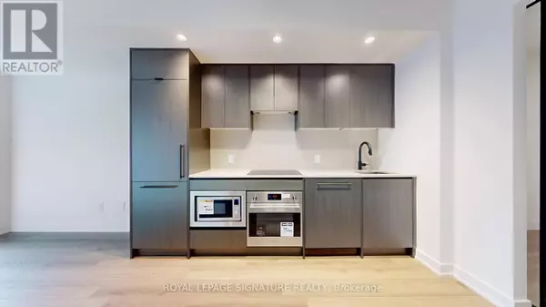 Toronto (trinity-bellwoods), ON M6J0H3,5 Lakeview AVE #302