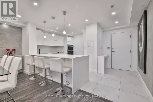 Toronto (westminster-branson), ON M2R3V8,10 Torresdale AVE #801