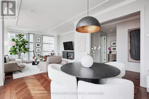 Toronto (waterfront Communities), ON M5V0A1,183 Wellington ST West #3303