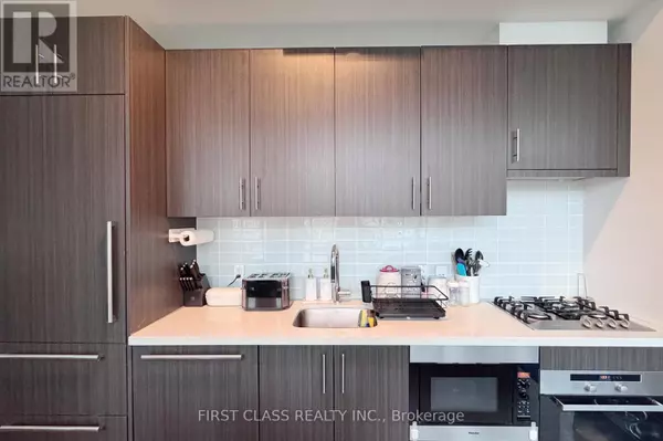 Toronto (waterfront Communities), ON M5E0A5,39 Queens Quay #403