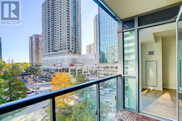 Toronto (willowdale West), ON M2N5P6,5162 Yonge ST #208