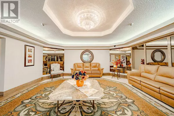 Toronto (westminster-branson), ON M2R3N1,100 Antibes DR #2506