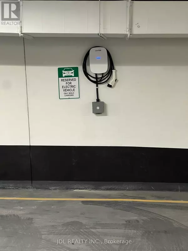 Toronto (bay Street Corridor), ON M4Y0J5,8 WELLESLEY STREET W