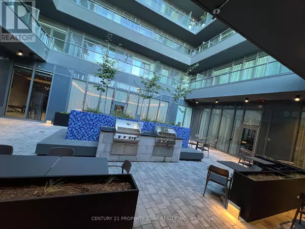 Toronto (annex), ON M6G0B8,500 Dupont ST #512