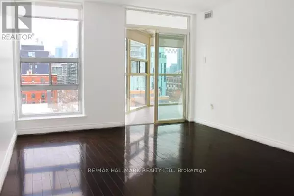 Toronto (niagara), ON M5V2W7,701 King ST West #709