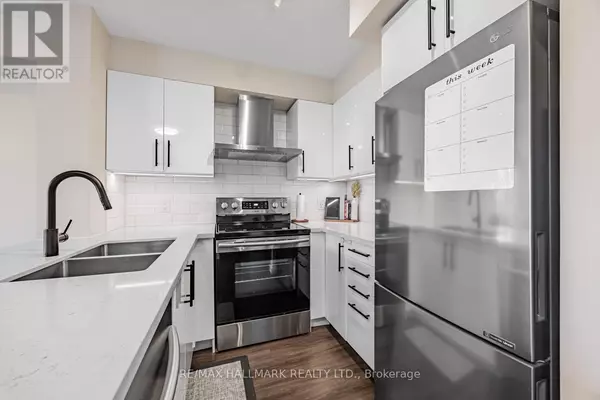 Toronto (banbury-don Mills), ON M3C4J1,120 Dallimore CIR #510