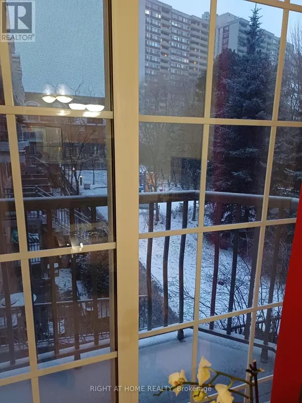 45 Cedarcroft BLVD #12, Toronto (westminster-branson), ON M2R3Y2