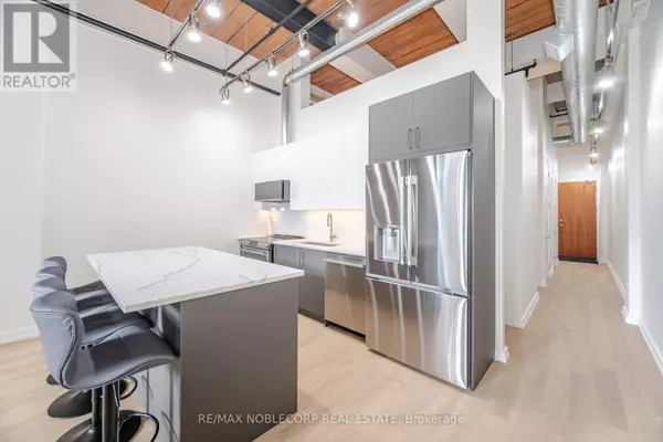 Toronto (niagara), ON M6K1X1,43 Hanna AVE #119