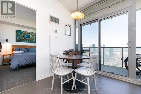 Toronto (waterfront Communities), ON M5V0E6,170 Fort York BLVD #2802