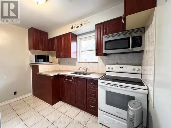 Toronto (lansing-westgate), ON M2N1J9,292 POYNTZ AVENUE