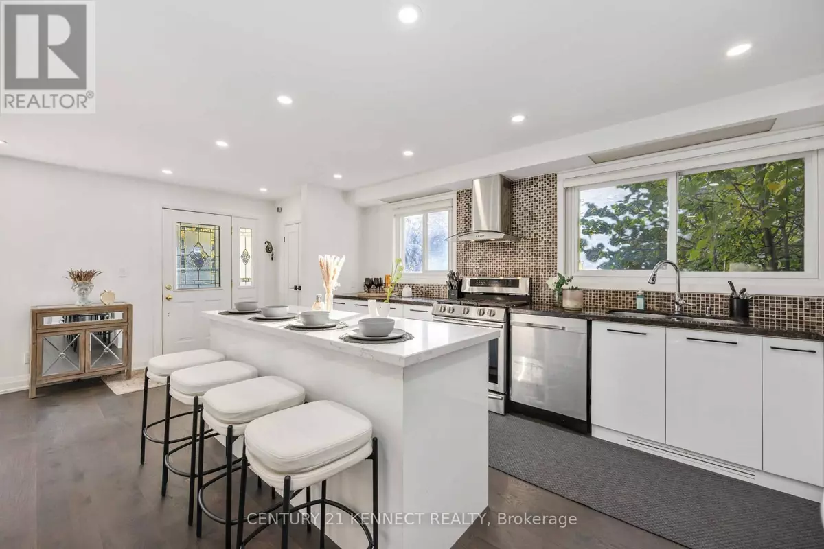 Toronto (hillcrest Village), ON M2H1X1,36 SUMMERSIDE CRESCENT