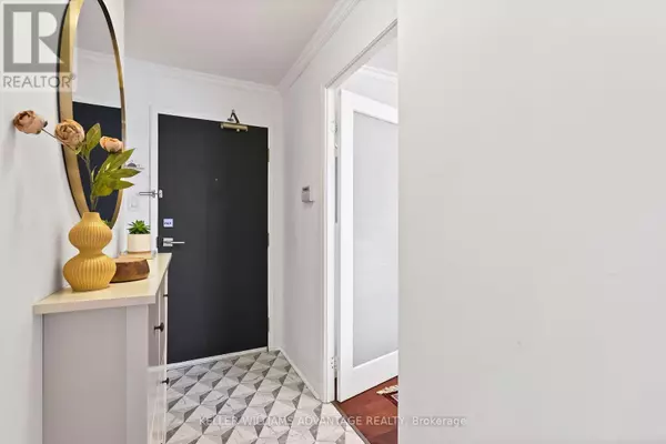 Toronto (waterfront Communities), ON M5A4P7,109 Front ST East #807