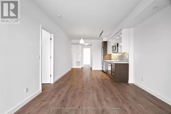 Toronto (humewood-cedarvale), ON M6C0B1,109 Vaughan RD #505