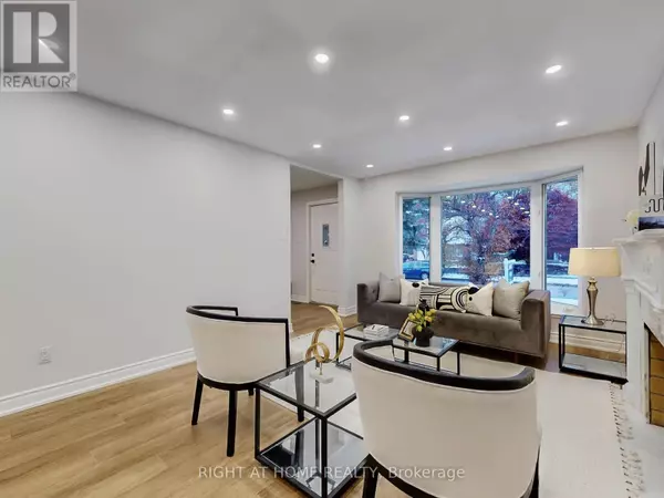 Toronto (henry Farm), ON M2J1H4,19 SHAUGHNESSY BOULEVARD