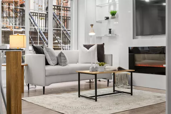 Toronto (willowdale East), ON M2N7C3,5 Everson DR #822