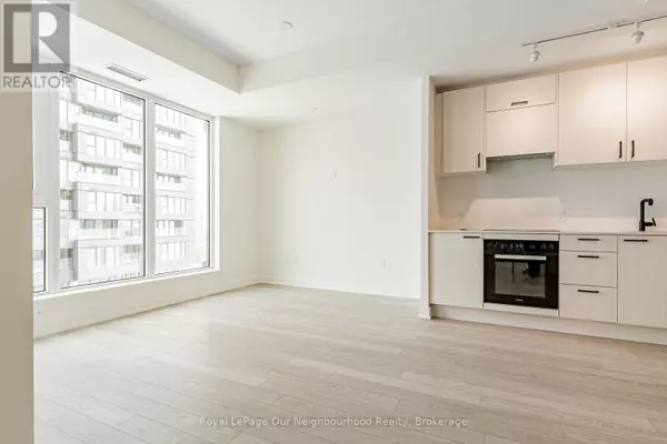 Toronto (banbury-don Mills), ON M3C0S4,1 Quarrington LN #711