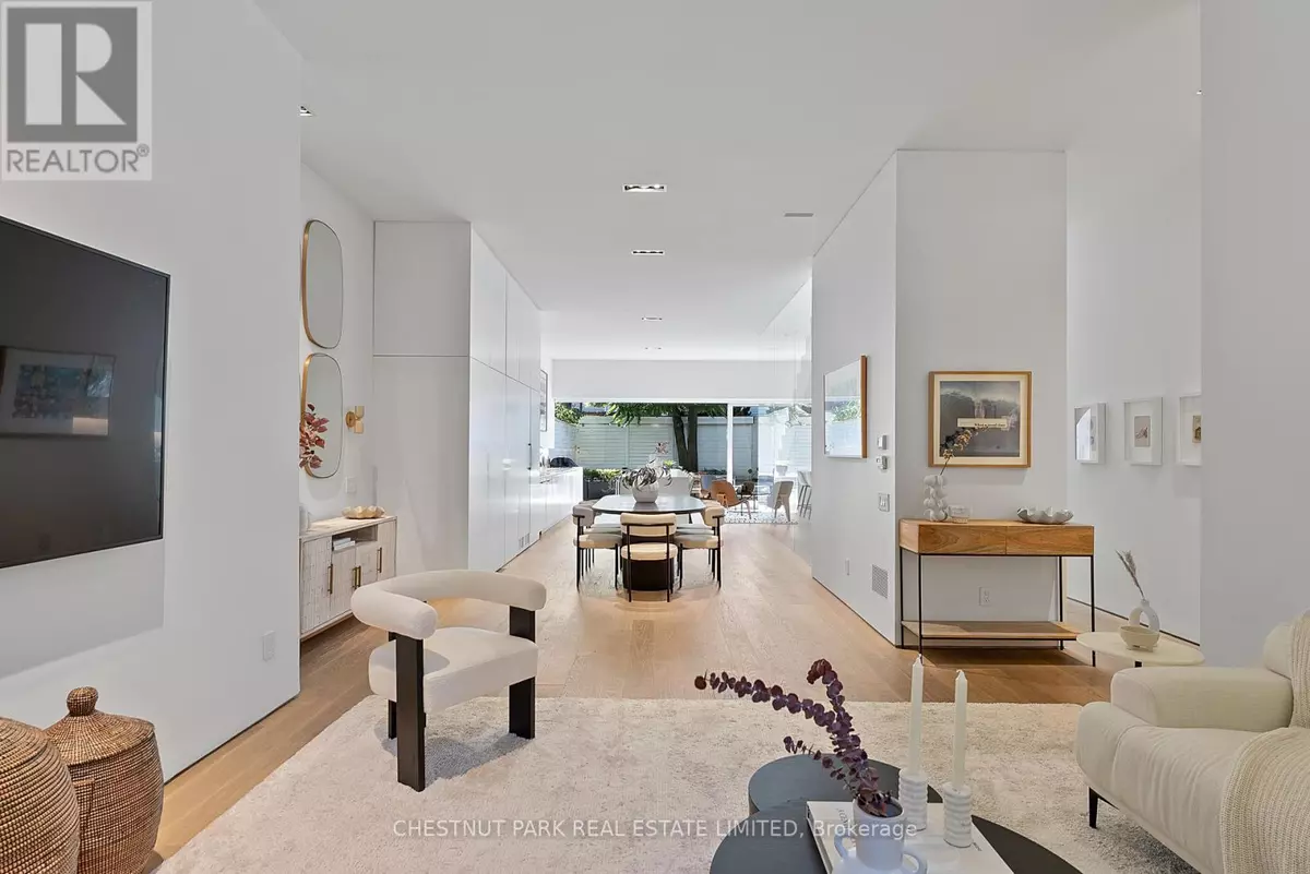 Toronto (university), ON M5S2K3,82 ROBERT STREET