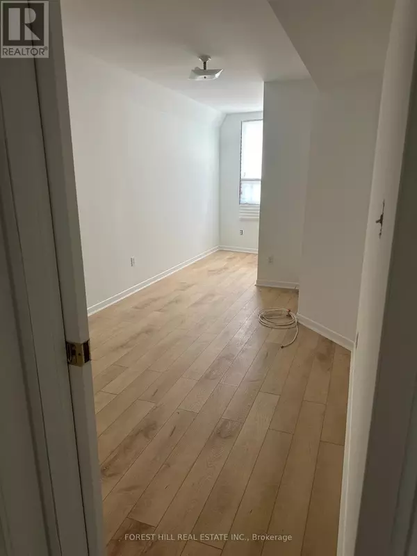 Toronto (bedford Park-nortown), ON M5M3Z9,101-(2ND FLOOR) - 1899 AVENUE ROAD