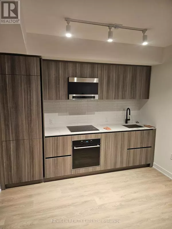 Toronto (mount Pleasant West), ON M4P1V4,127 Broadway AVE #410